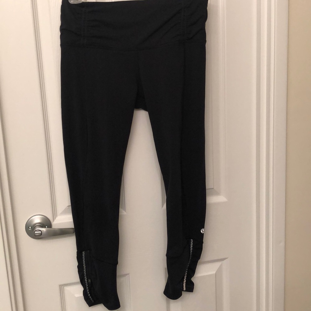 Lululemon 7/8 luxtreme pants with zipper ankles